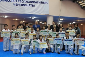 «Жаңа мақсаттарға жаңа қадамдар!» - жас таэквондошылар аттестациядан өтті